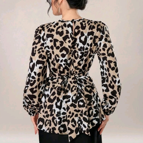 Women Elegant Leopard Print Criss-Cross Front Casual Simple Slim Fit Blouse - Picture 2 of 5